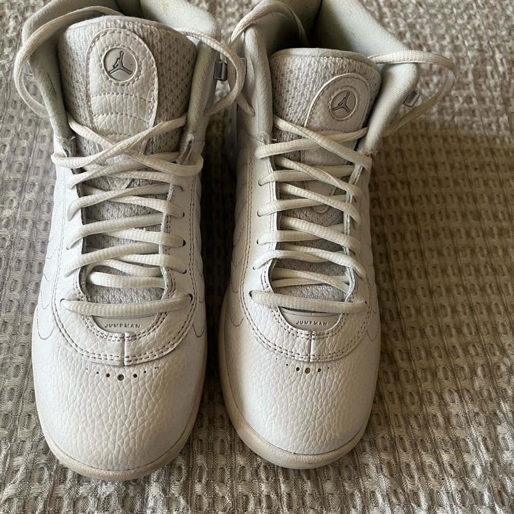 Nike Air Jordan JumpMan Pro Retro White Sneakers 907973-100 size 7Y (youth boys)